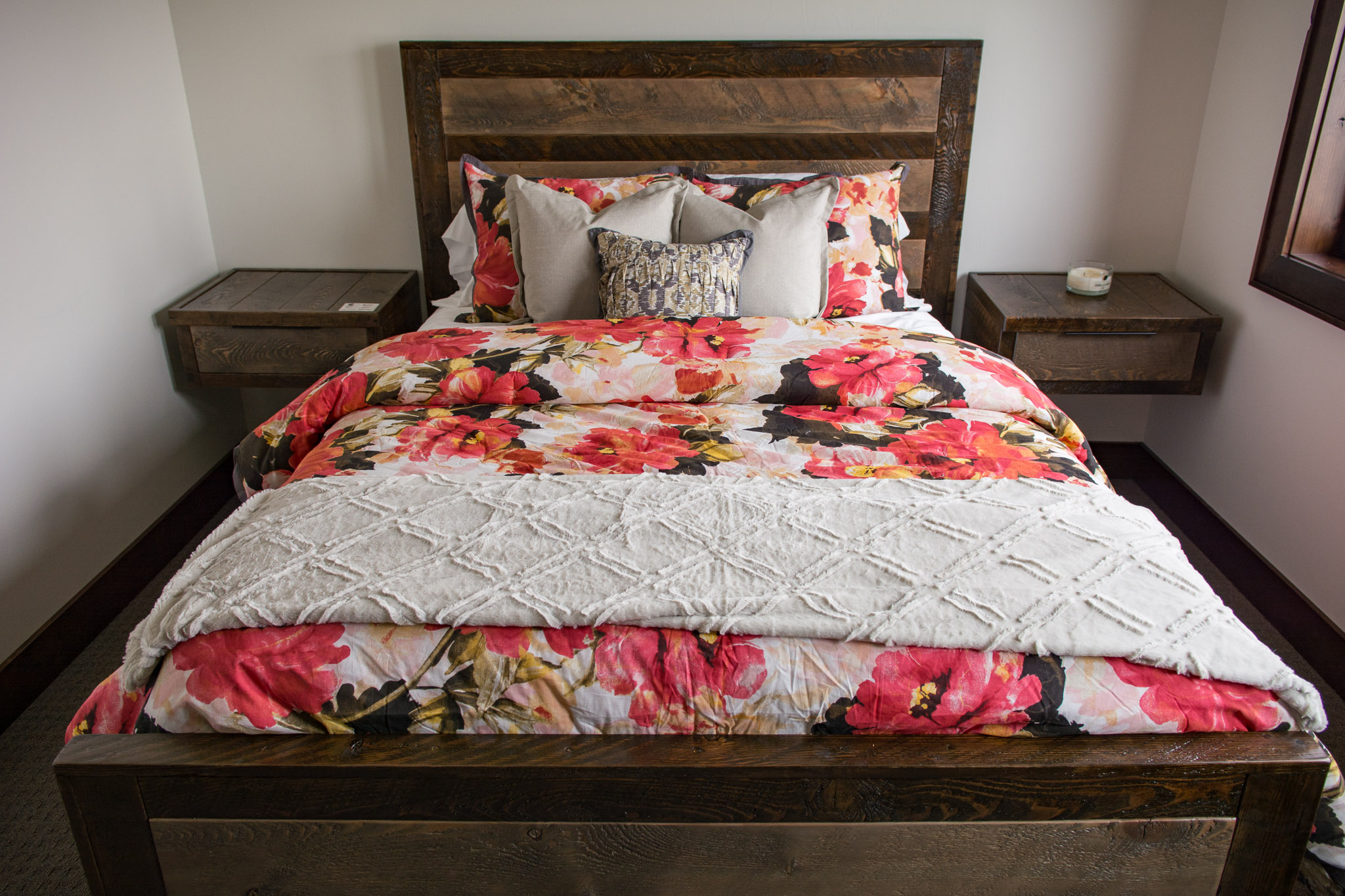 Urban-rustic-wood-bed-5