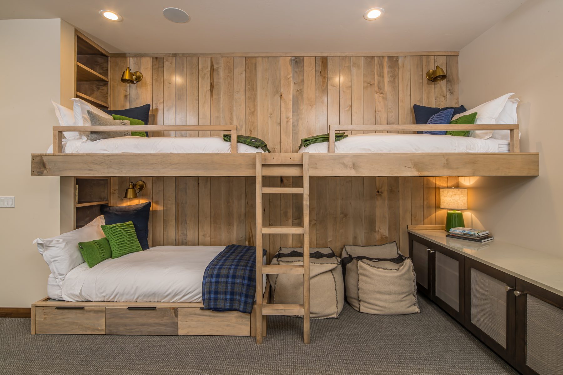 HardMaple-BuiltIn-Bunk-Room-1