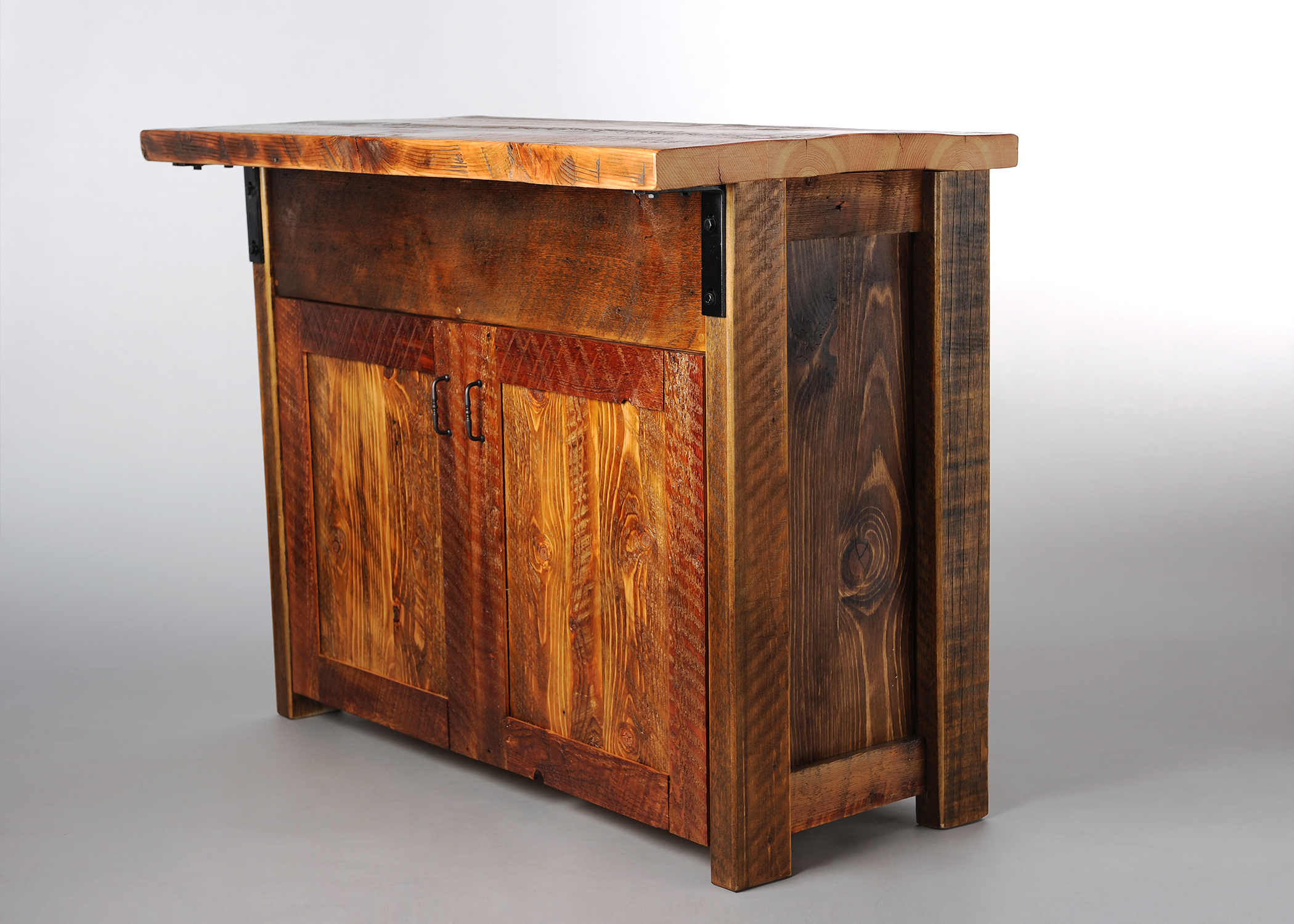 custom-island-kitchen-bw-2